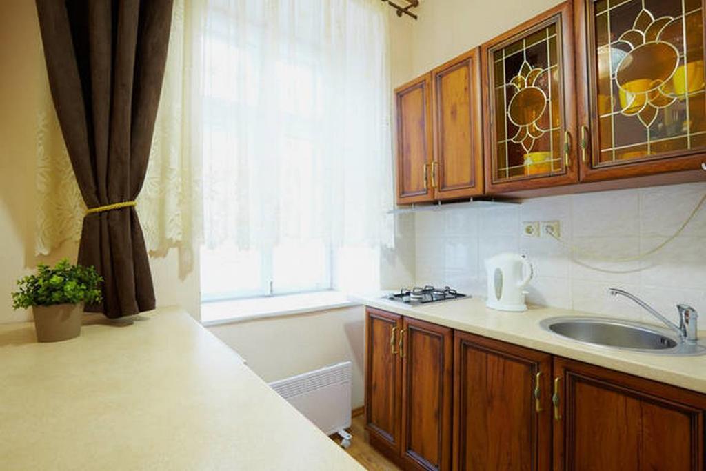 Pylnykarska 6 Apartment Lviv Ngoại thất bức ảnh
