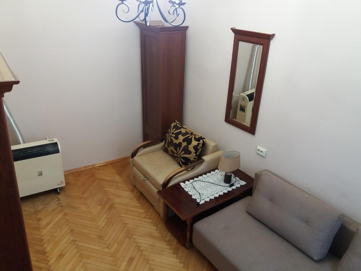 Pylnykarska 6 Apartment Lviv Ngoại thất bức ảnh